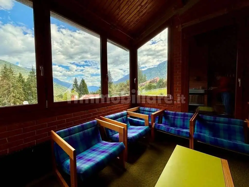 Appartamento in vendita a Commezzadura