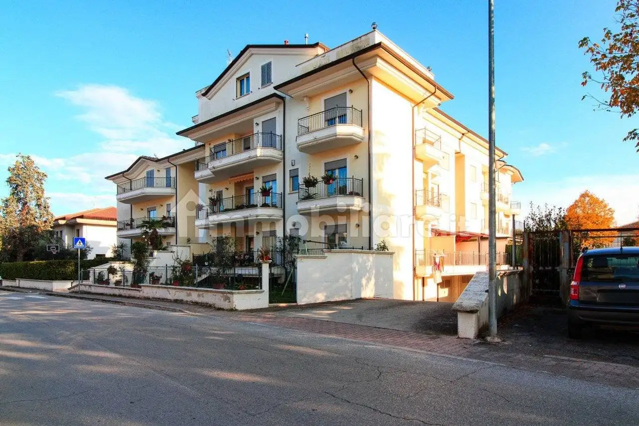 Appartamento in vendita a Nereto