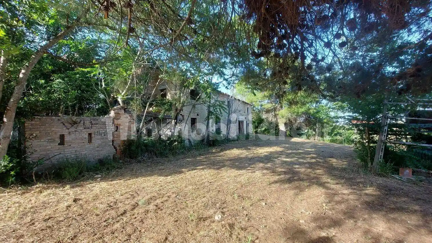 Rustico - Casale in vendita a Fermo