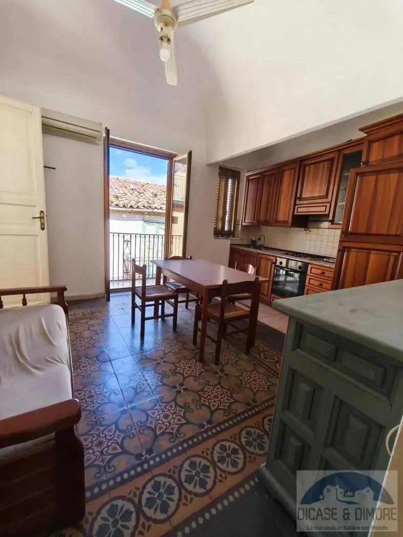 Appartamento in vendita a Santo Stefano di Camastra