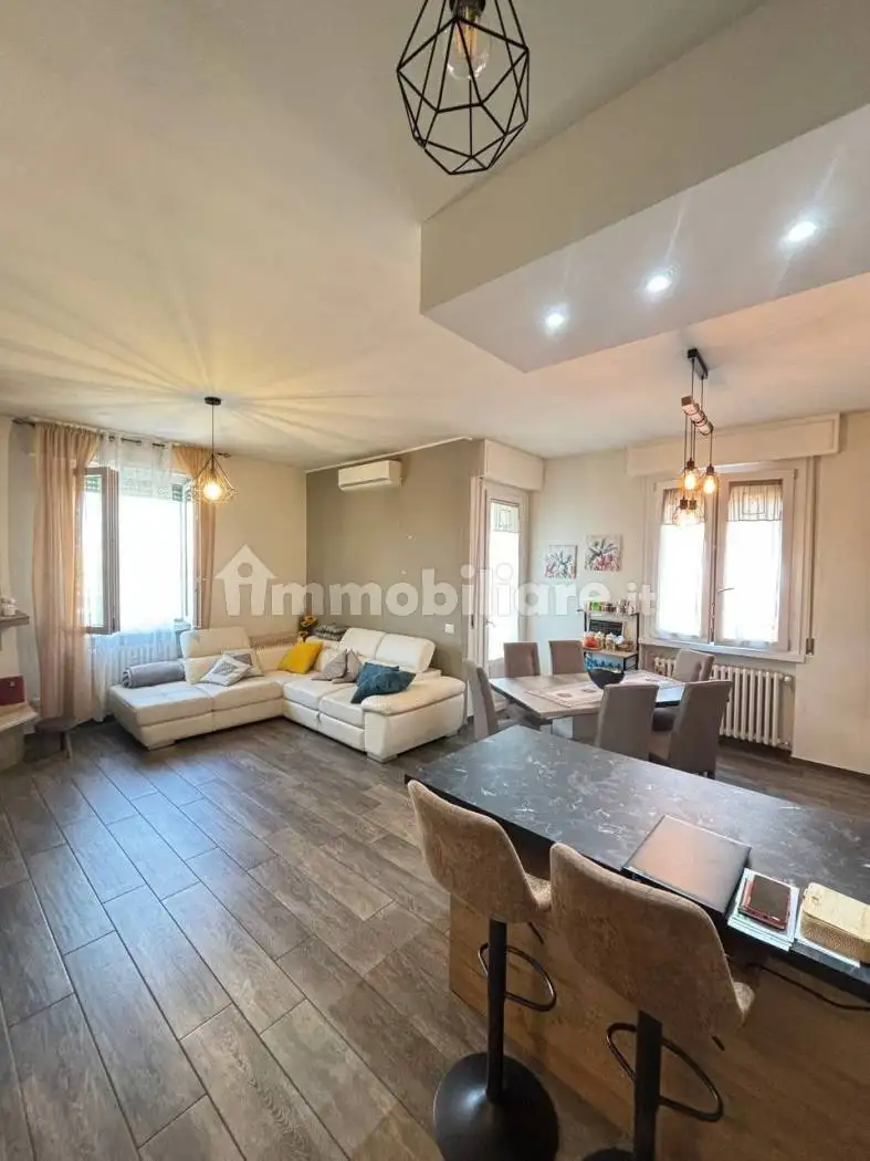 Appartamento in vendita a Piacenza