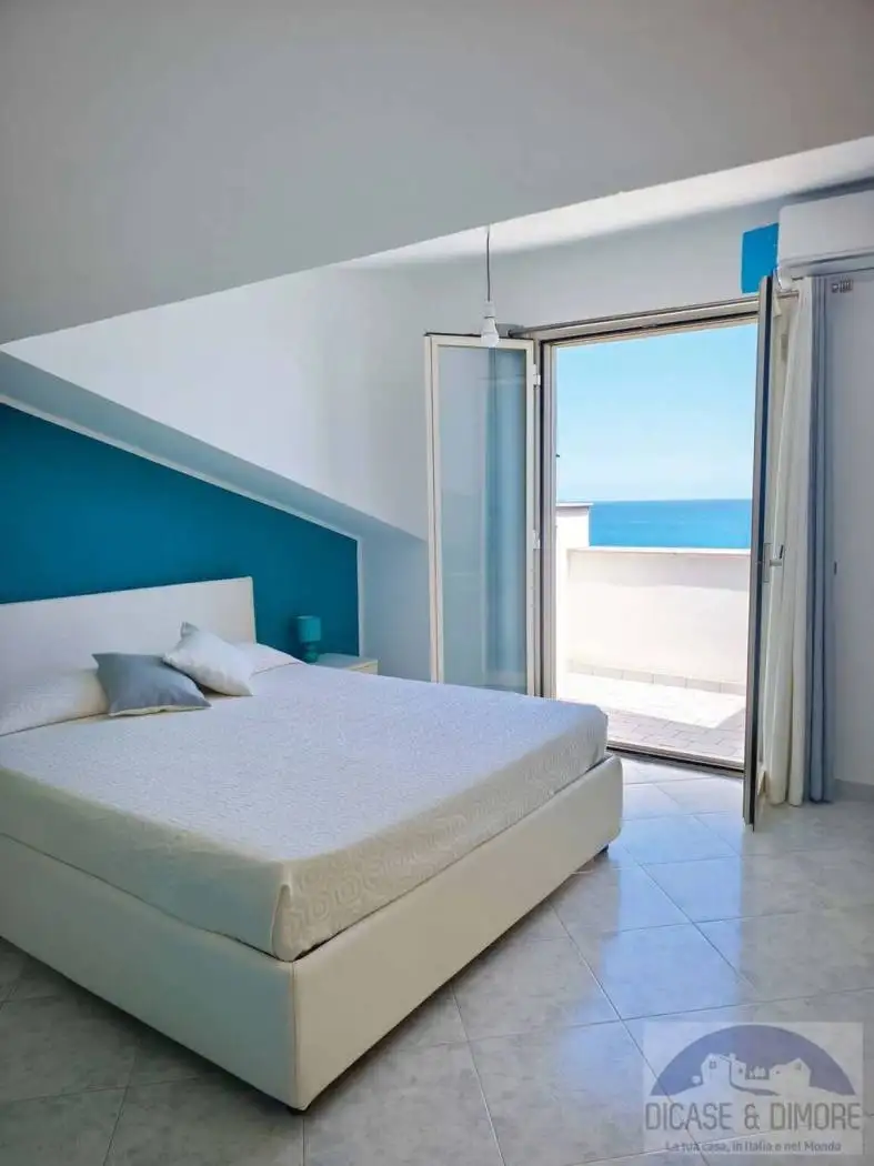 Appartamento in vendita a Santo Stefano di Camastra