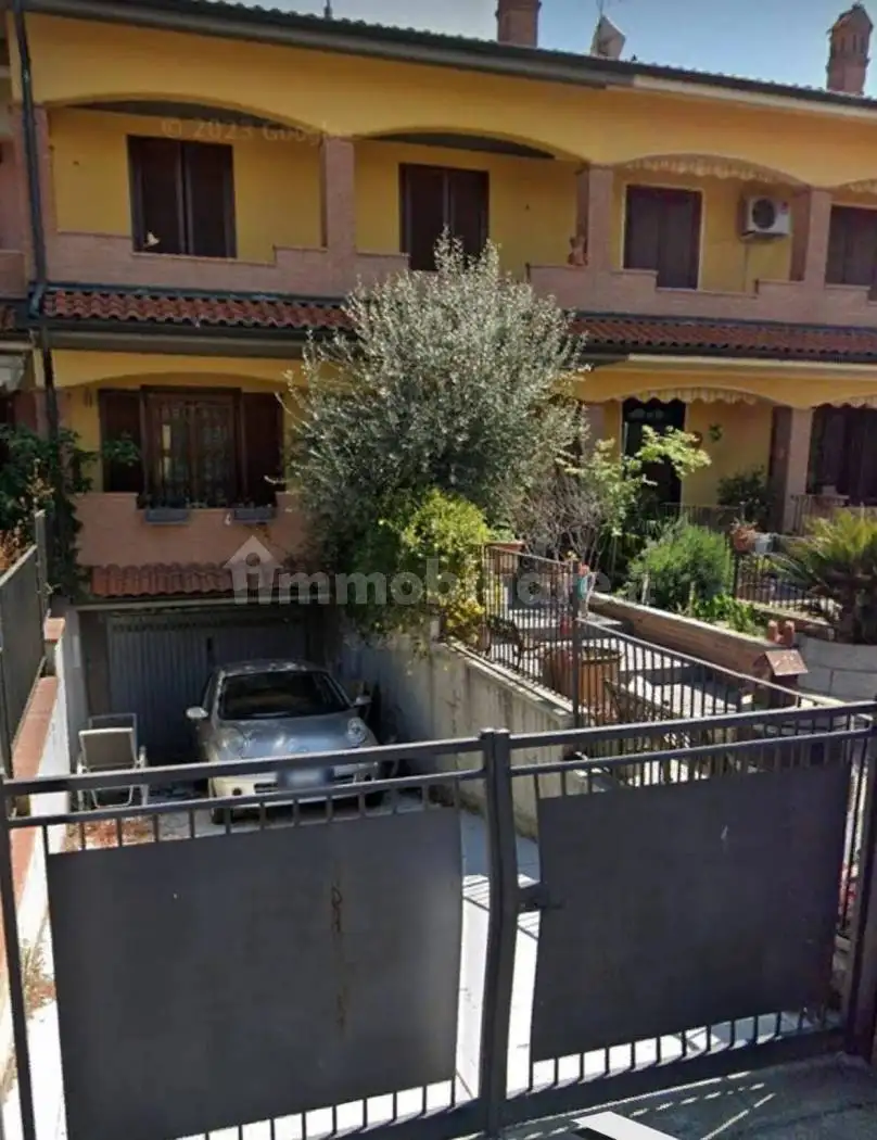 Villa in vendita a Villanova d'Ardenghi