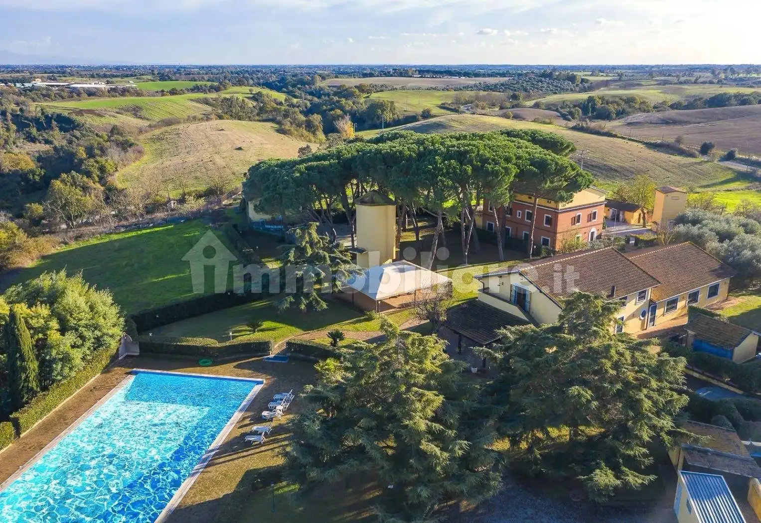 Rustico - Casale in vendita a Roma