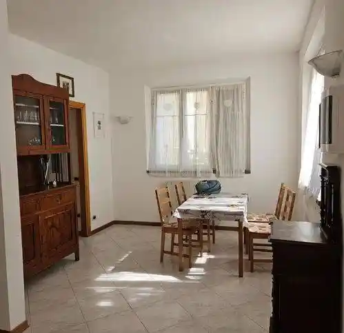 Villa in vendita a Cascina