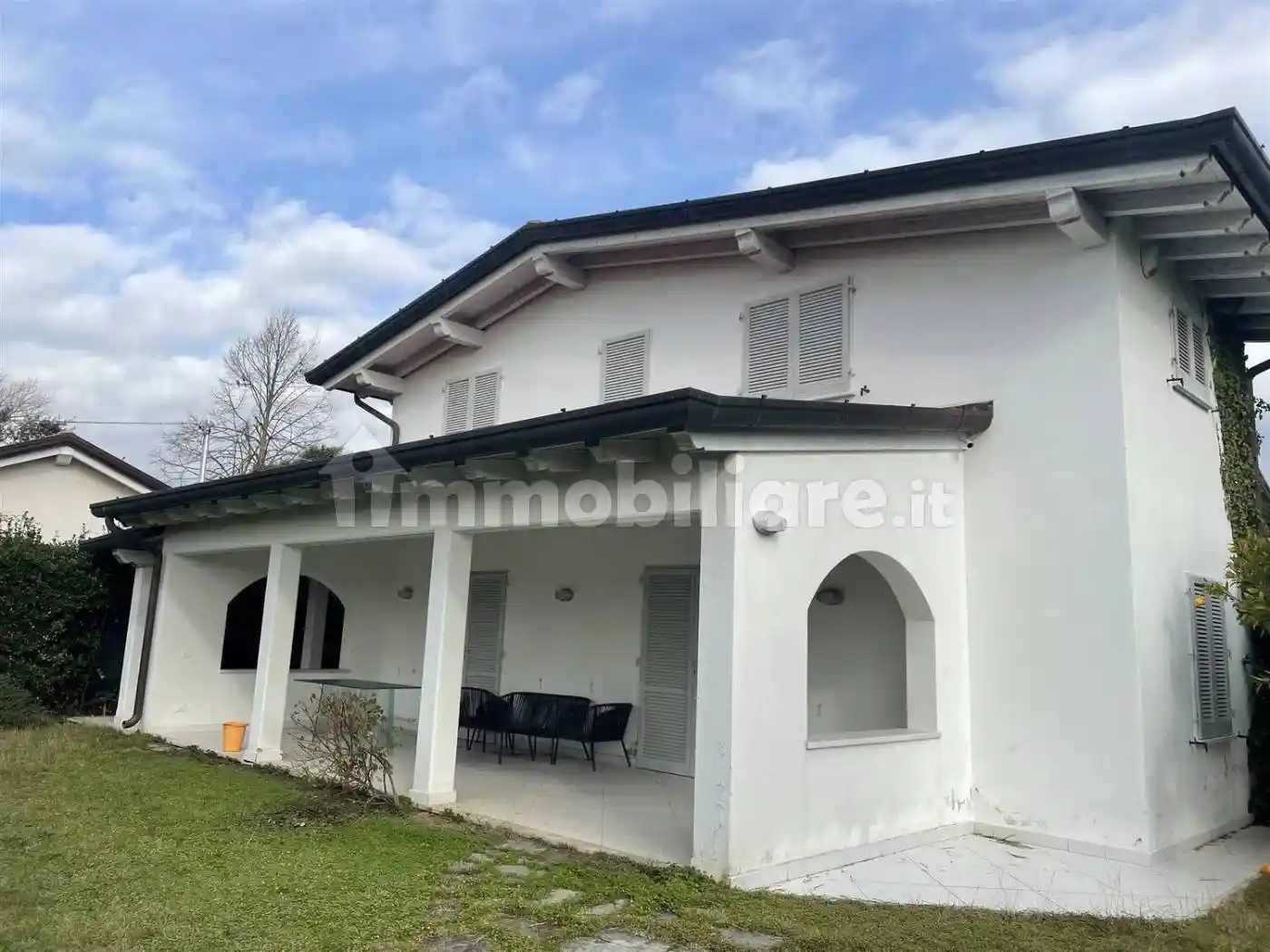 Villa in vendita a Massa