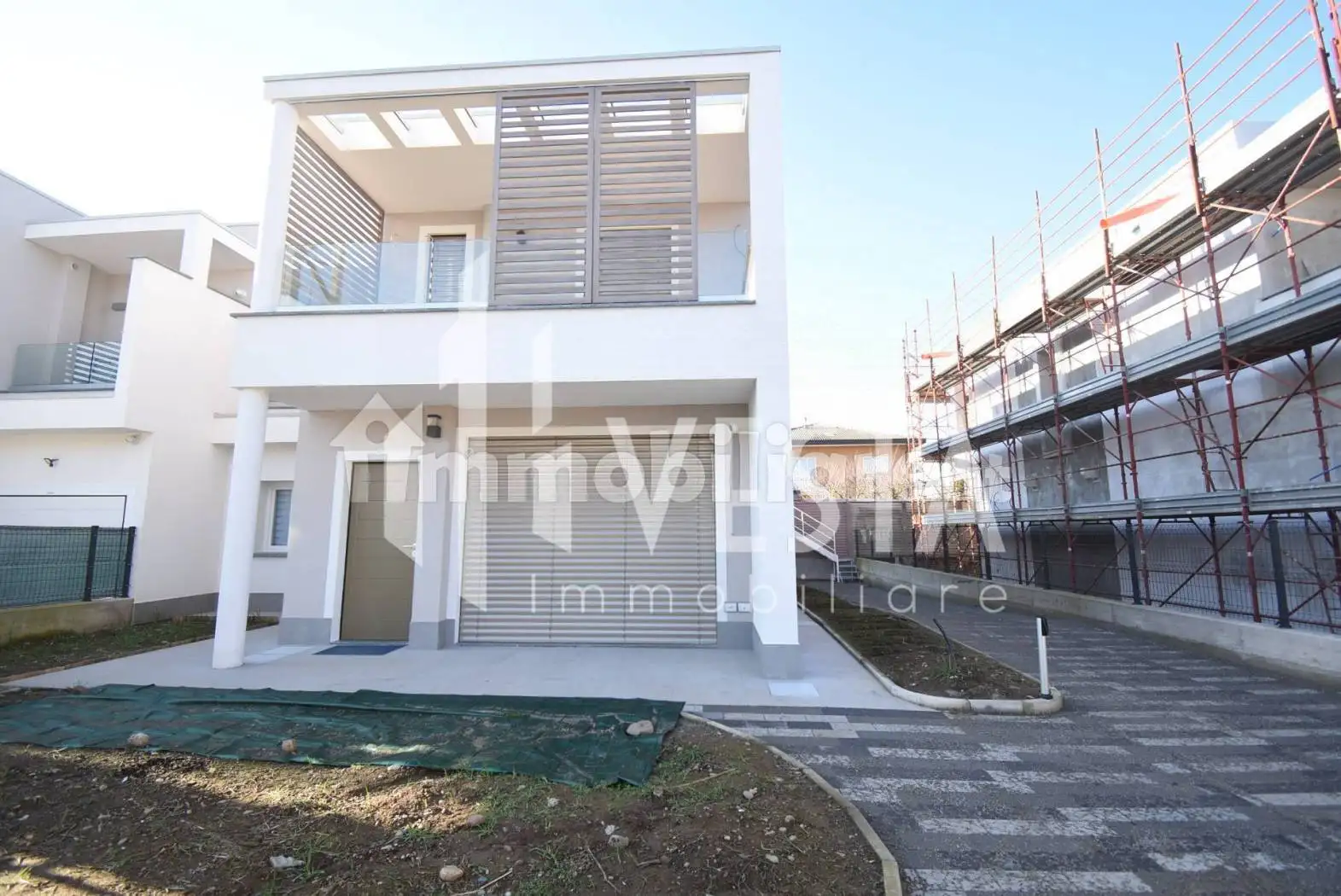 Villa in vendita a Lomagna