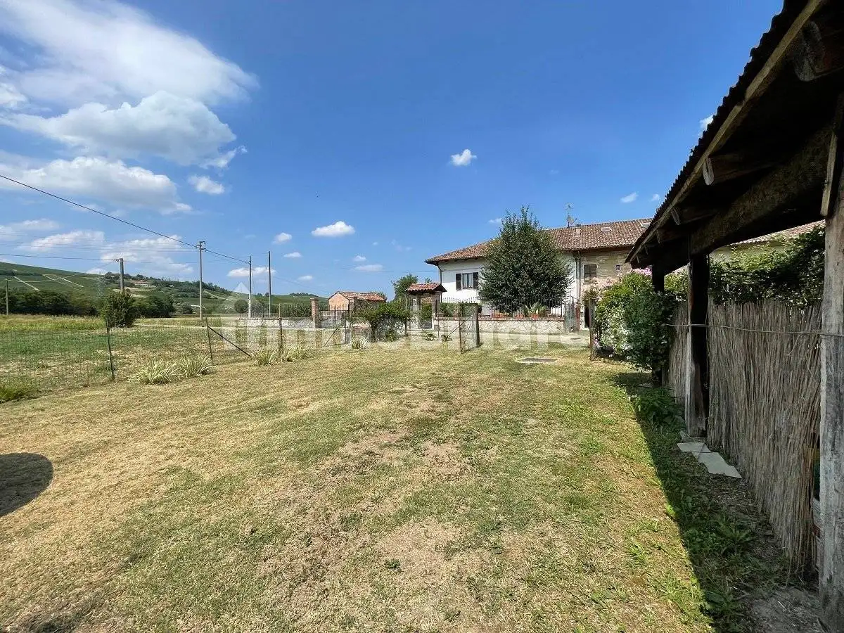 Rustico frazione Quartino 28, Centro, Calamandrana - foto 4