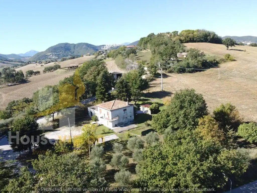 Casa indipendente in vendita a Arcevia