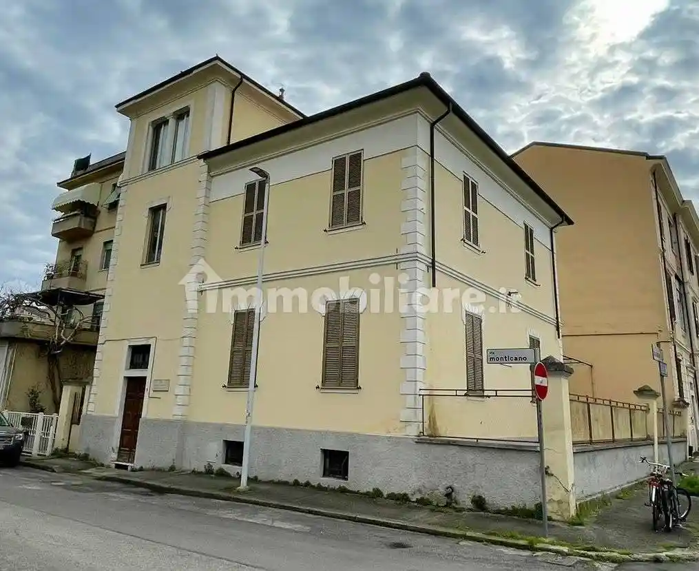 Palazzo - Edificio in vendita a Terni