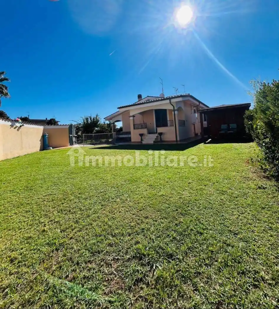 Villetta a schiera in vendita a Ardea