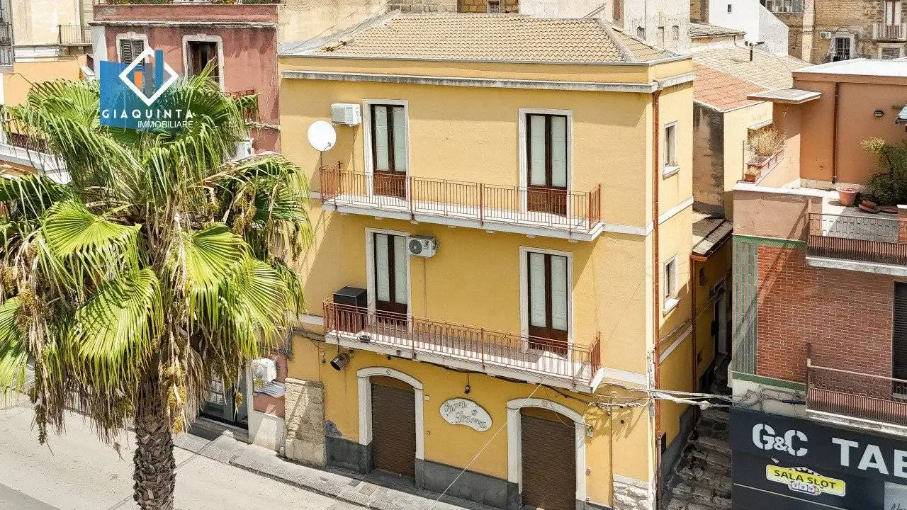 Casa indipendente in vendita a Palagonia