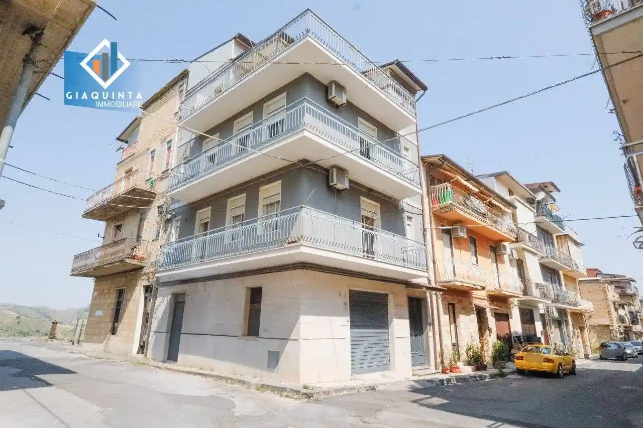 Casa indipendente in vendita a Palagonia