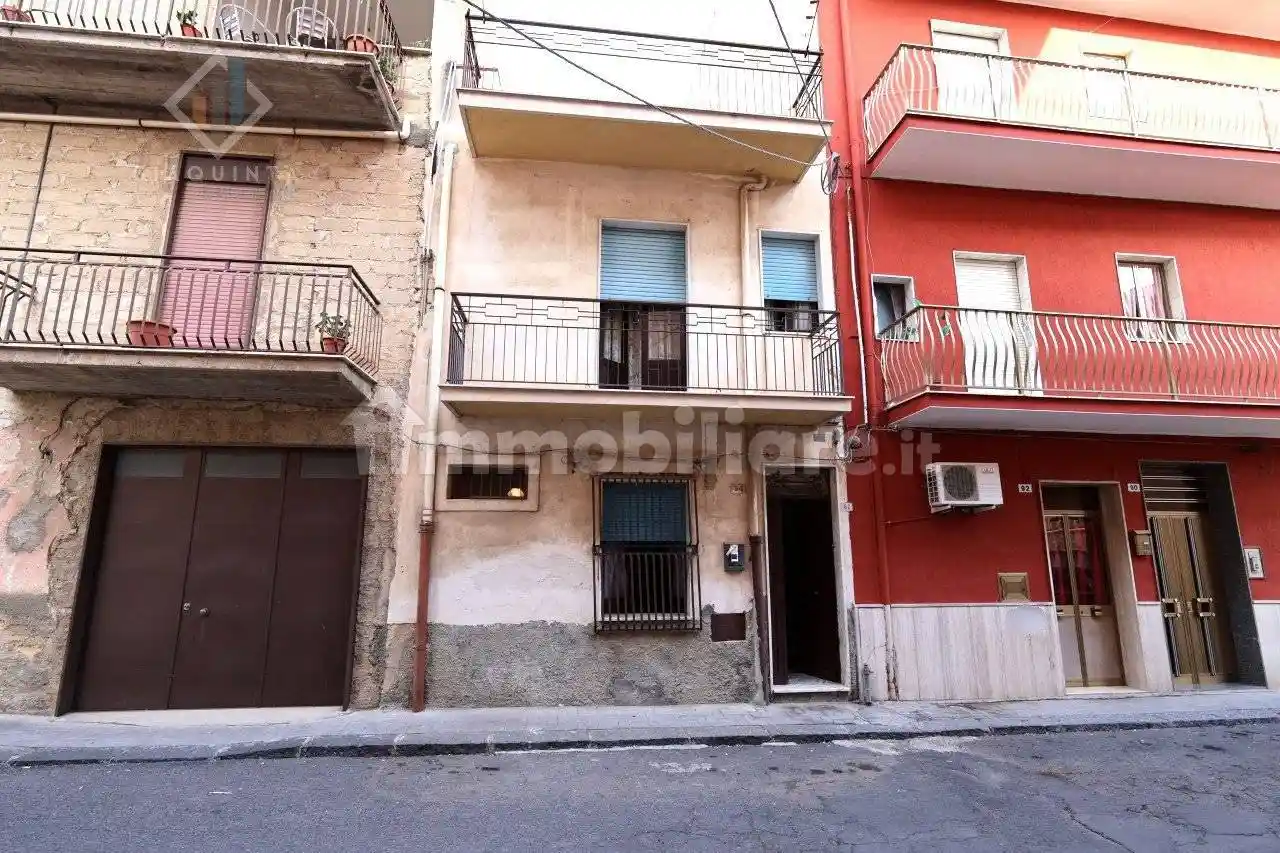 Casa indipendente in vendita a Palagonia