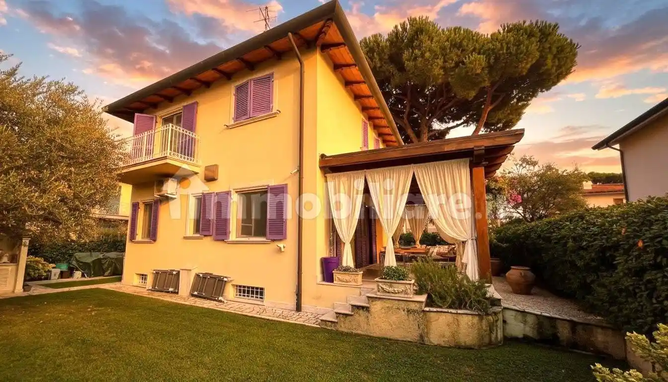 Villa in vendita a Pietrasanta