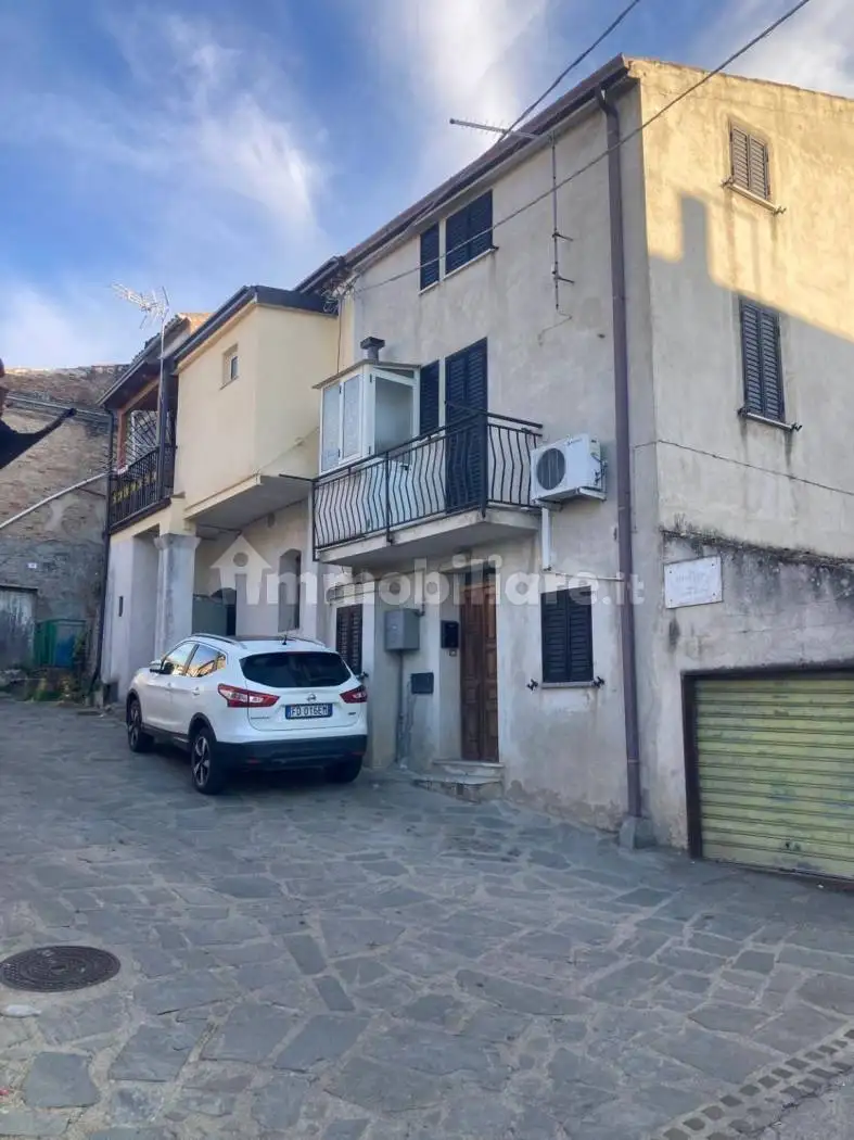 Palazzo - Edificio in vendita a San Demetrio Corone