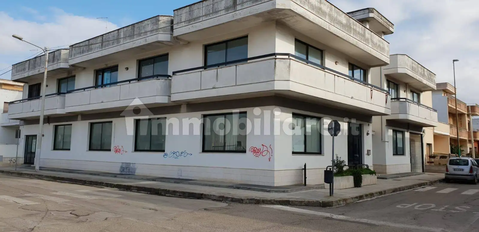 Palazzo - Edificio in affitto a Copertino