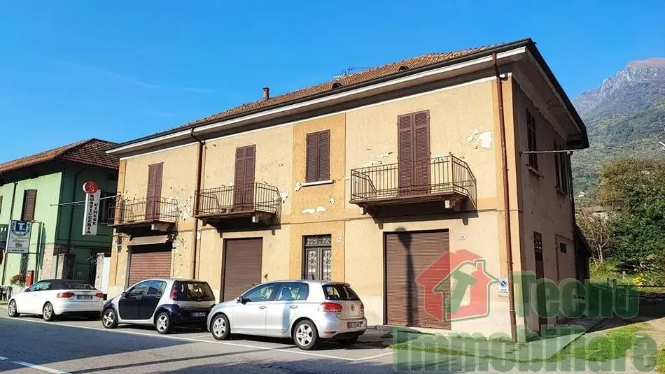 Casa indipendente in vendita a Casale Corte Cerro