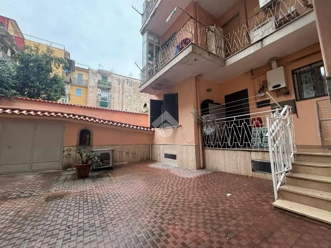 Appartamento in vendita a Napoli