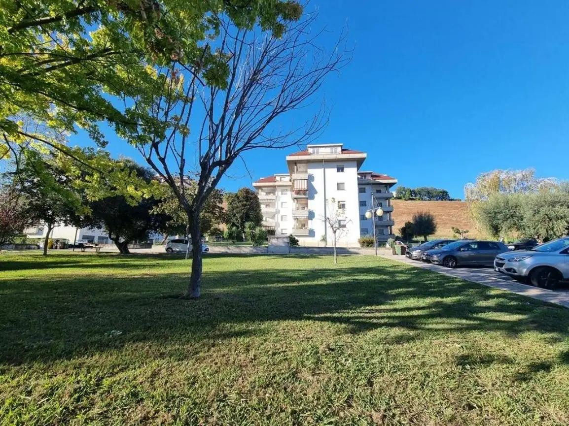 Quadrilocale via Ivan Graziani 12, Castelnuovo Vomano, Castellalto - foto 2