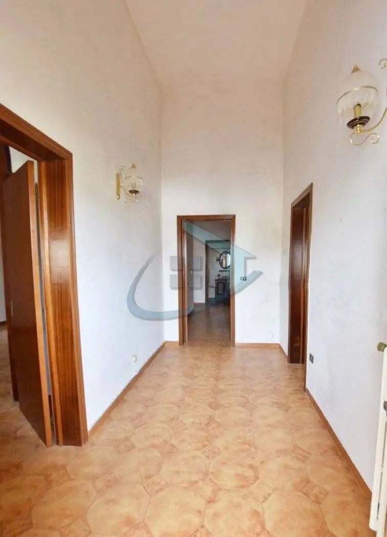 Terratetto unifamiliare 220 m², da ristrutturare, Giuliano, Castrignano del Capo - foto 5