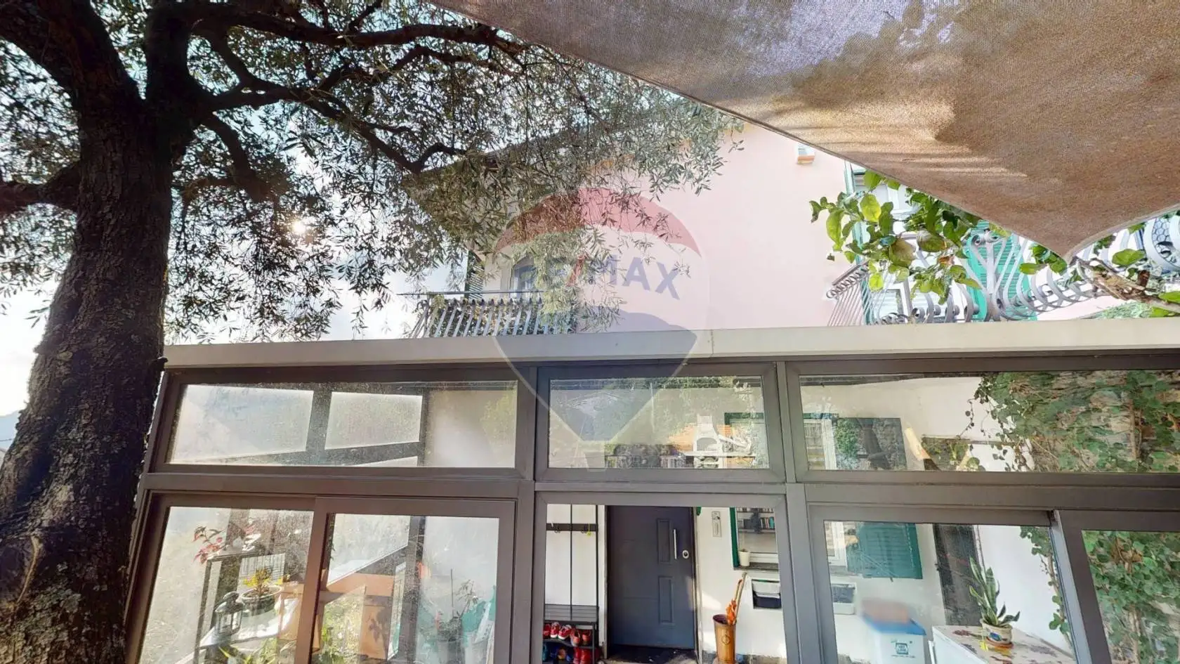 Casa indipendente in vendita a Avegno