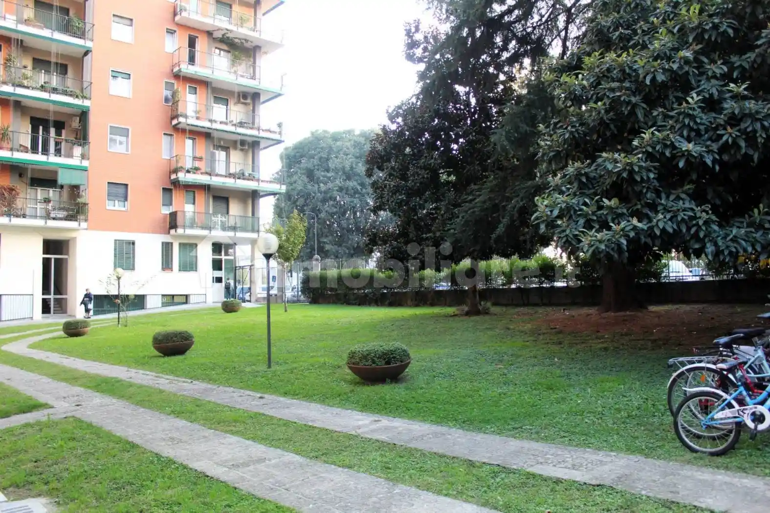 Quadrilocale via Francesco Primaticcio 8, Lorenteggio, Milano - foto 5