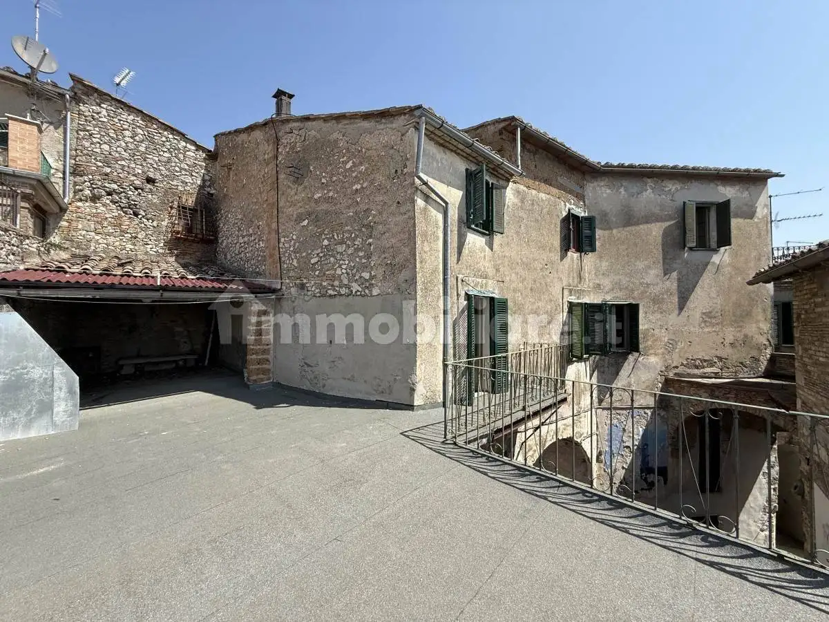 Appartamento in vendita a Calvi dell'Umbria