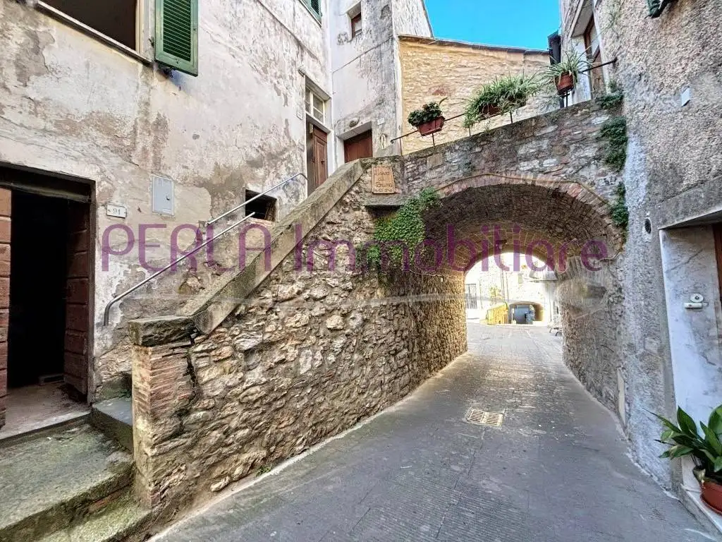 Appartamento in vendita a Castelnuovo di Val di Cecina