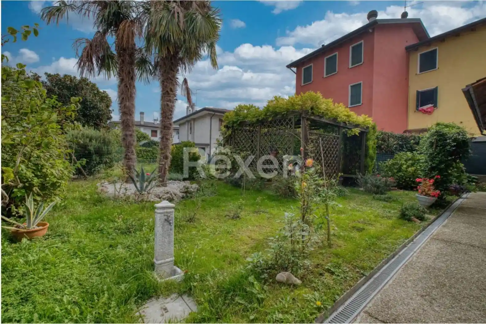 Casa indipendente in vendita a Selvazzano Dentro