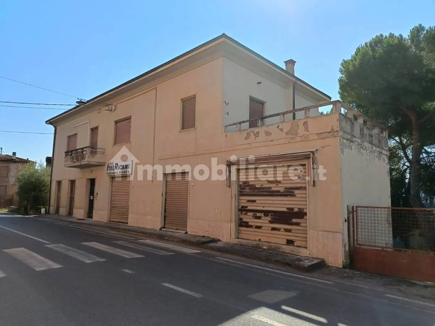 Rustico - Casale in vendita a Castiglione del Lago