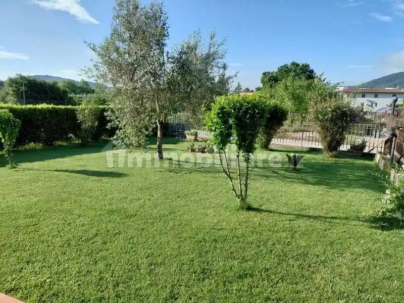 Casa indipendente in vendita a Magione