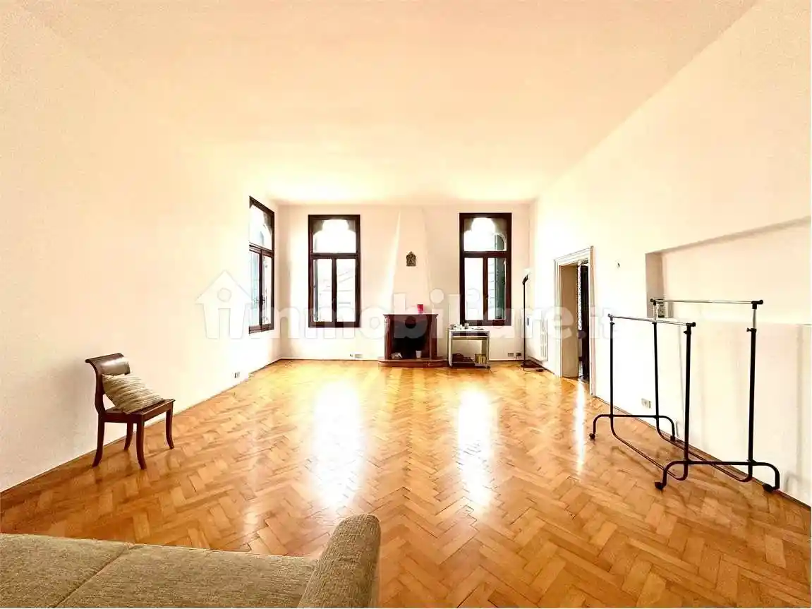 Palazzo - Edificio in vendita a Venezia