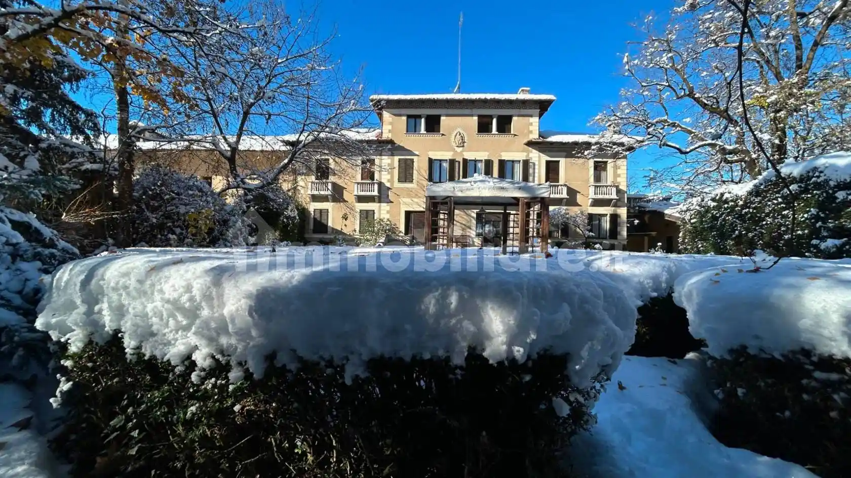 Villa in vendita a Cuneo