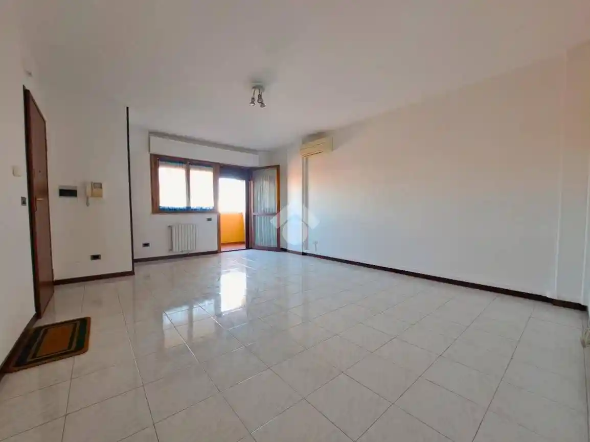 Trilocale via Carlo Arturo Jemolo 146, Torraccia, Roma - foto 2