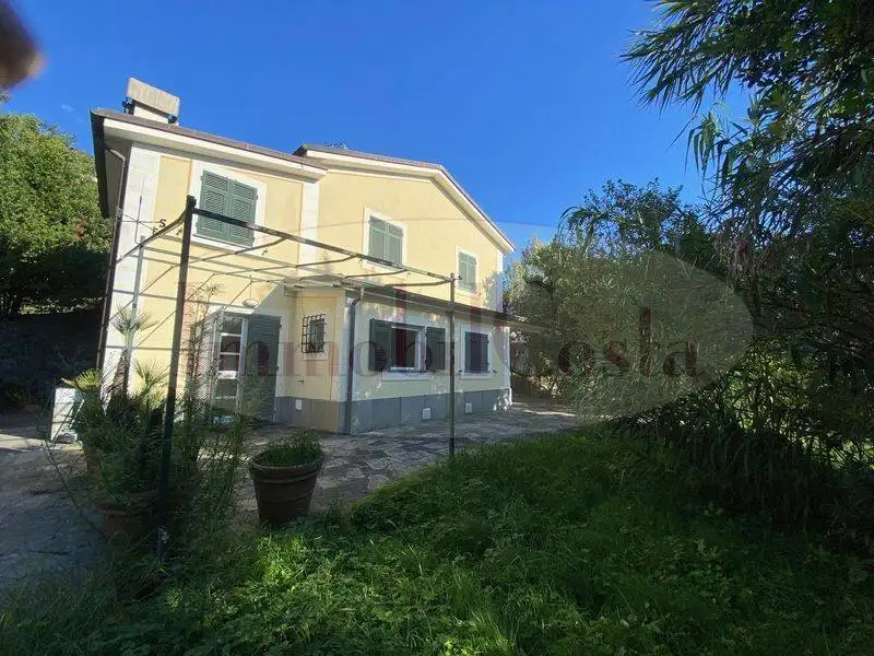 Villa in affitto a Cogorno
