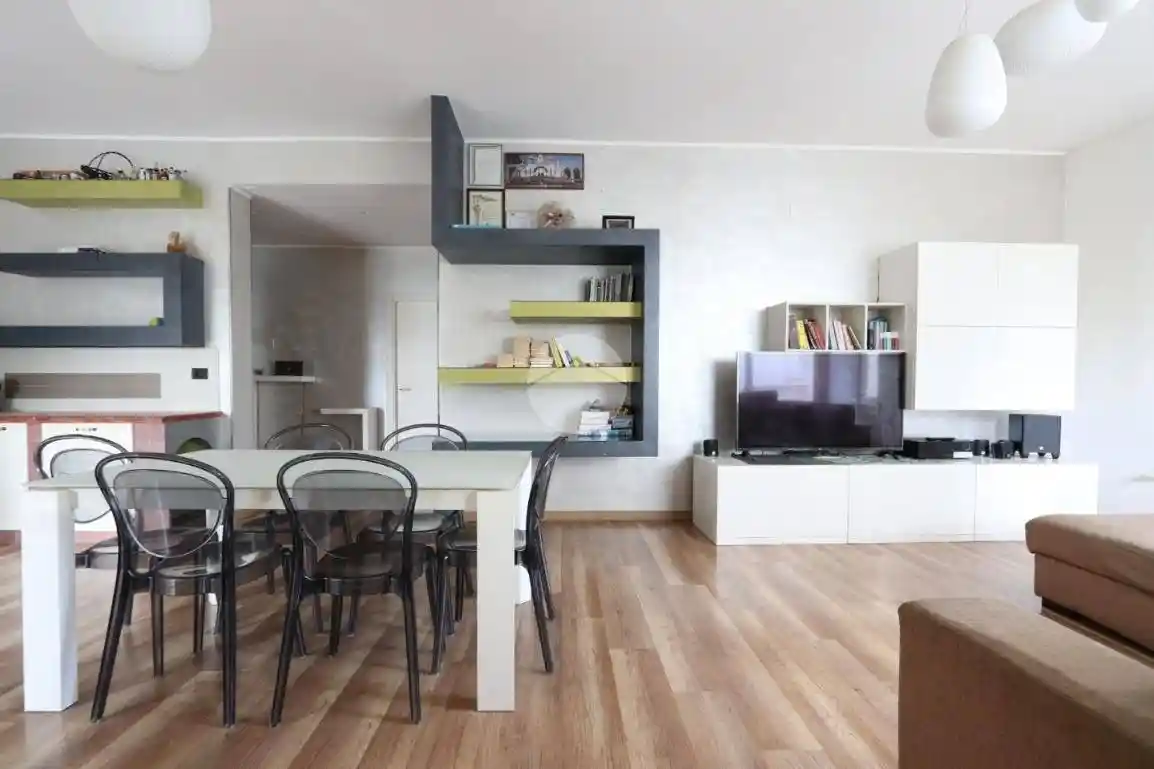 Quadrilocale via Emilia 2, Lungomare Marconi, Alba Adriatica - foto 4