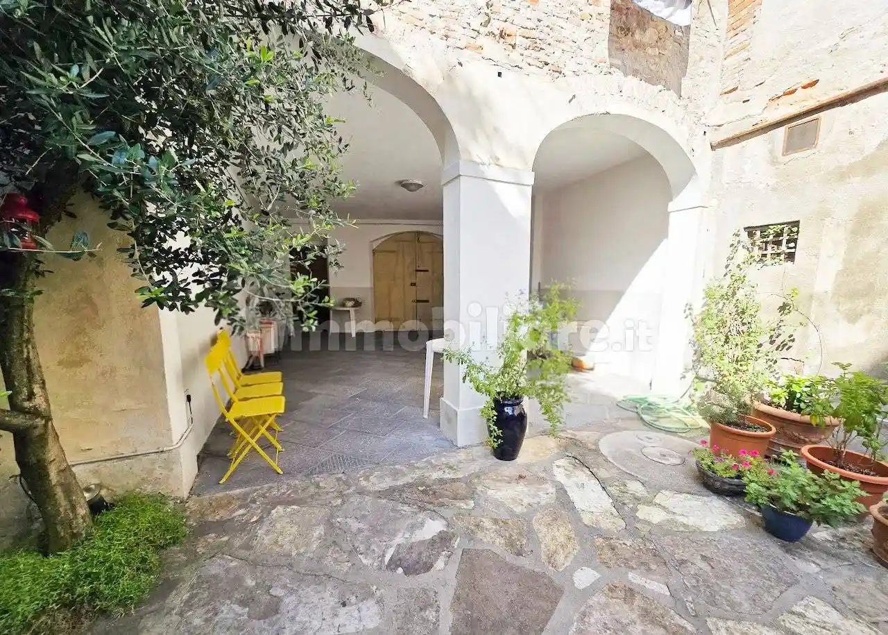 Appartamento in vendita a Lucca