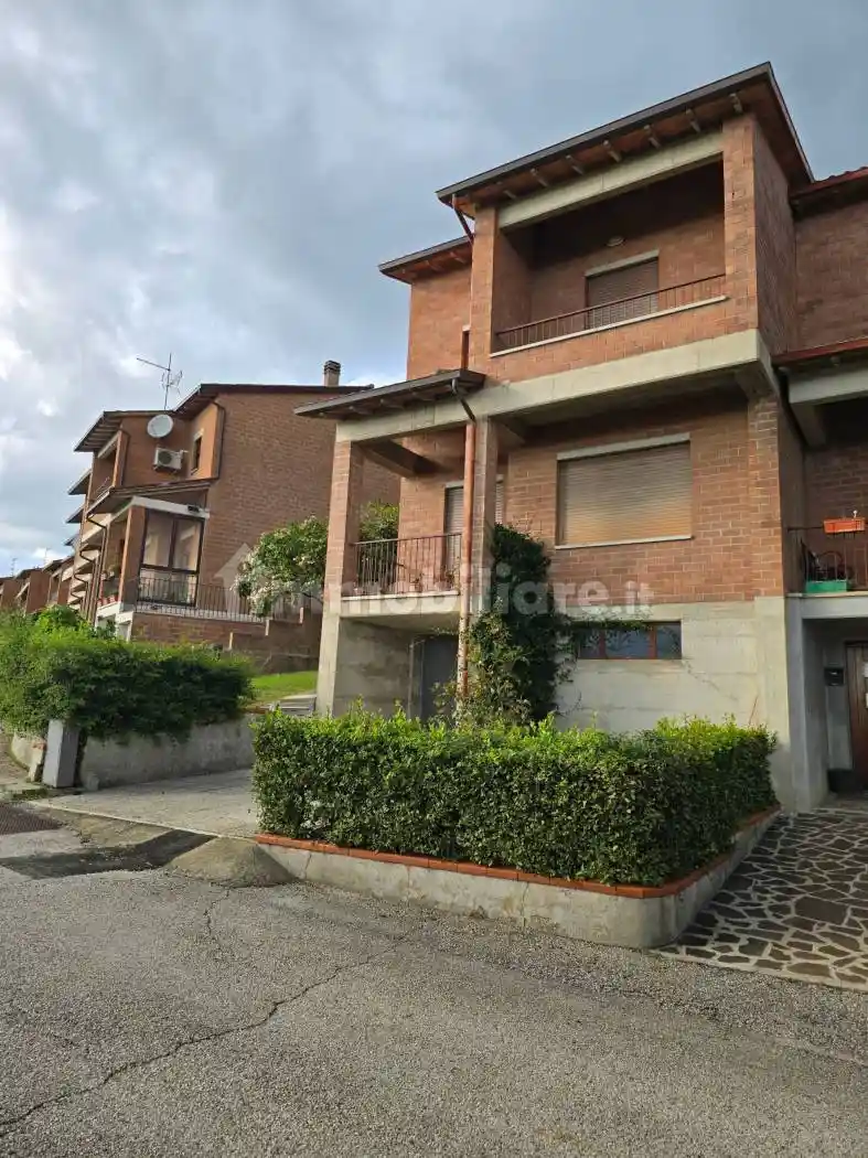 Villa a schiera via delle Querce 30, Zona Nuova, Assisi - foto 2