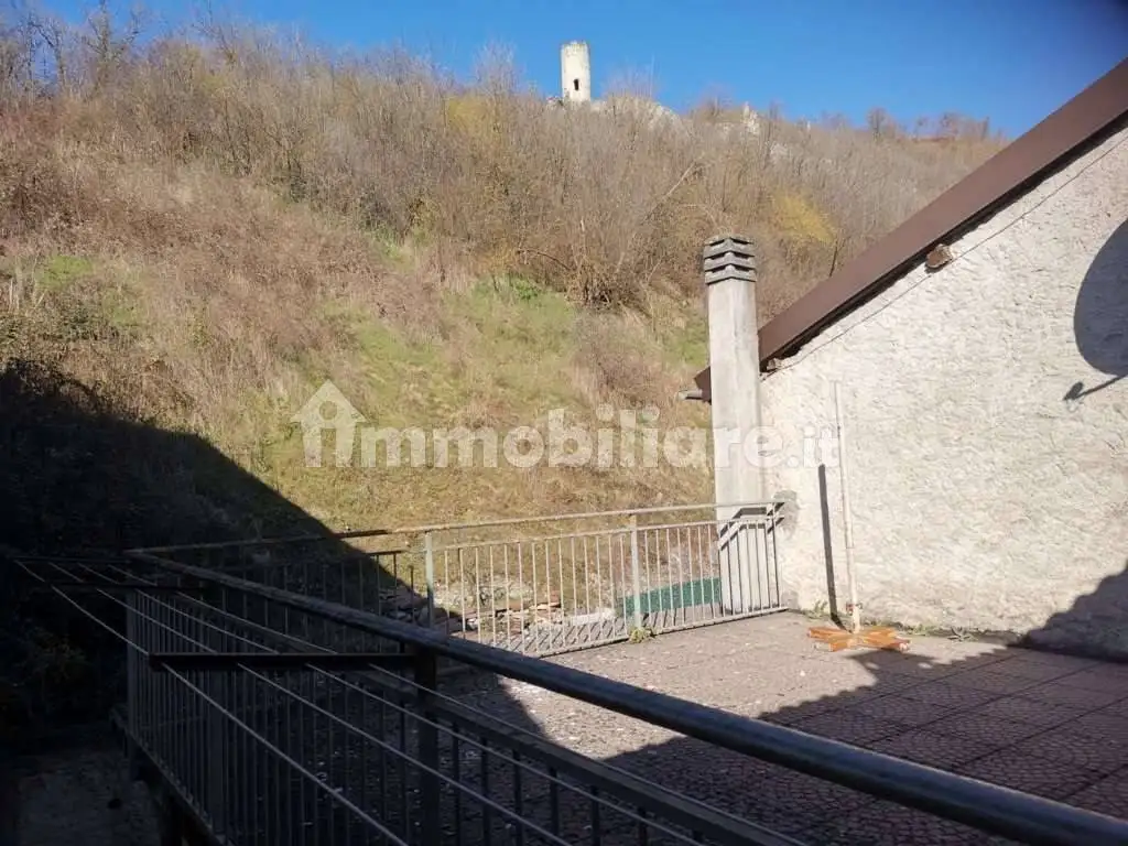 Casa indipendente in vendita a Bagnasco