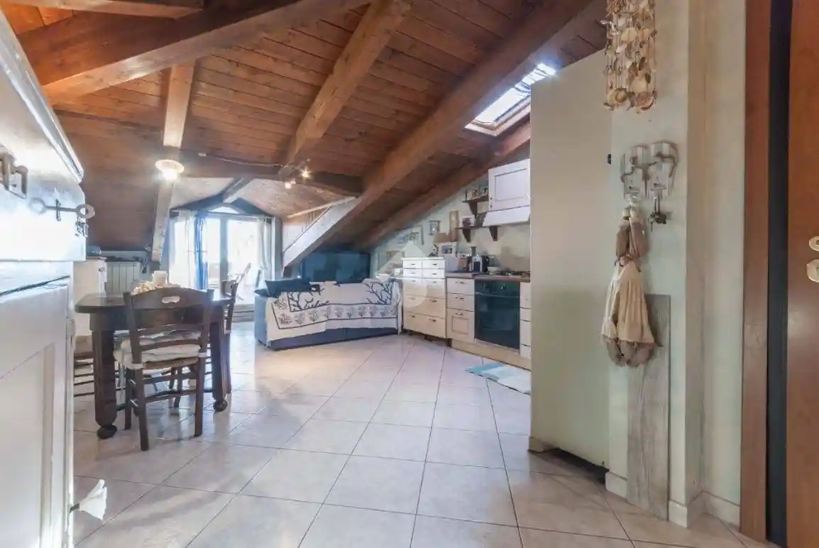 Quadrilocale via Nazionale Adriatica 156, Cologna Spiaggia, Roseto degli Abruzzi - foto 2