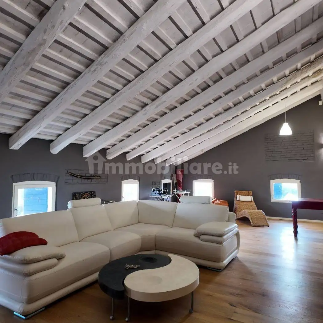 Villa in vendita a Loreggia