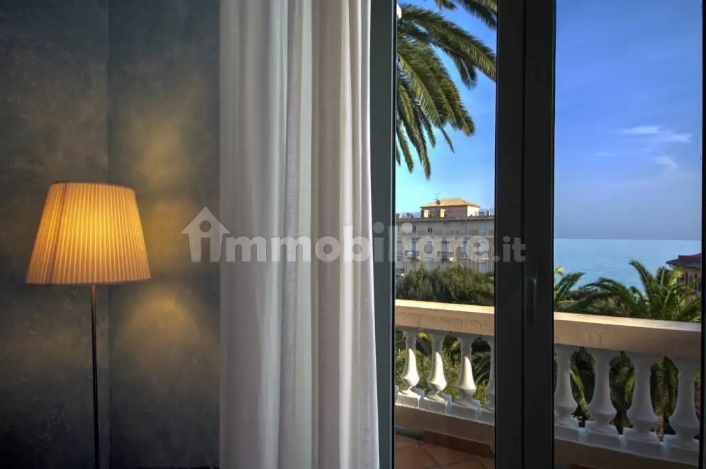 Trilocale via 24 Aprile, Centro, Varazze - foto 4