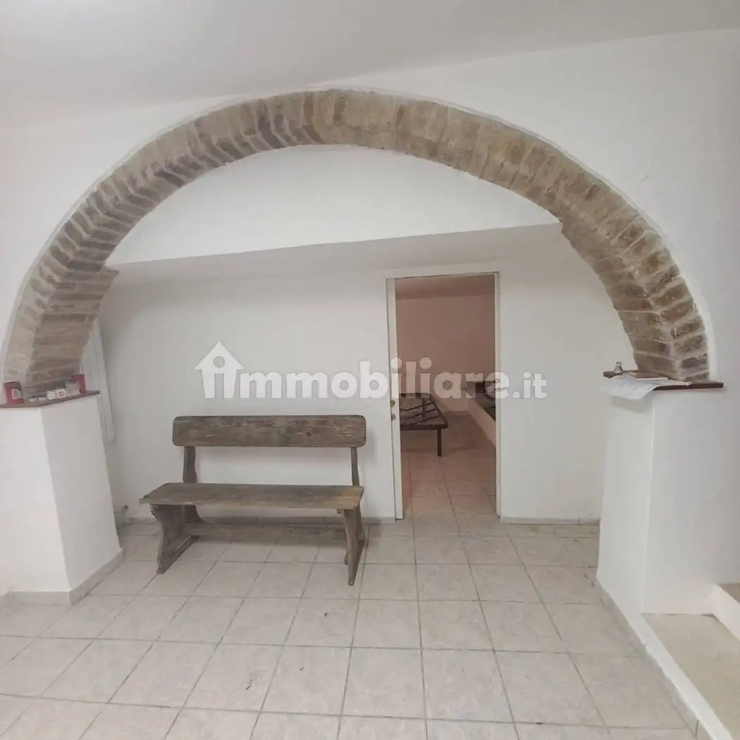 Casa indipendente in affitto a Monsampietro Morico