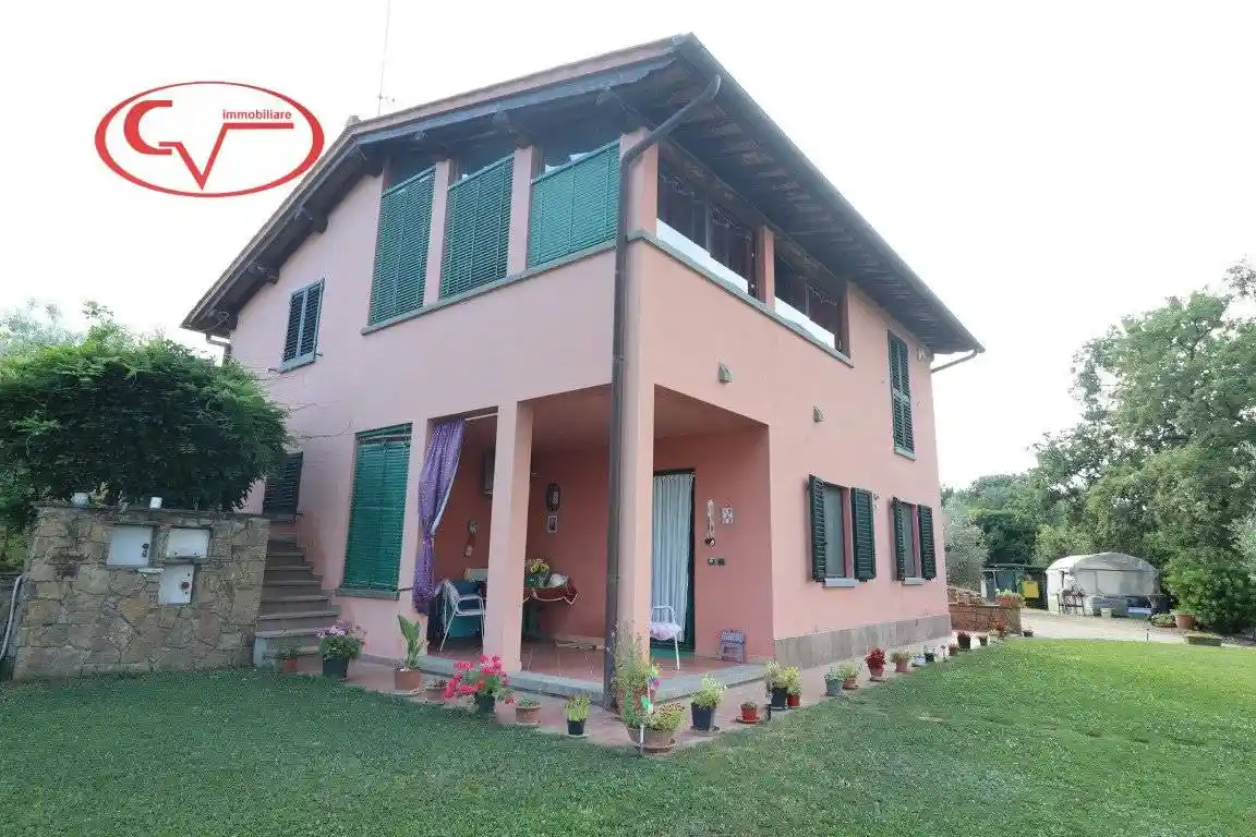 Villa in vendita a Montevarchi