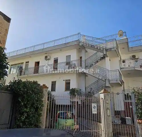 Casa indipendente in affitto a Palermo