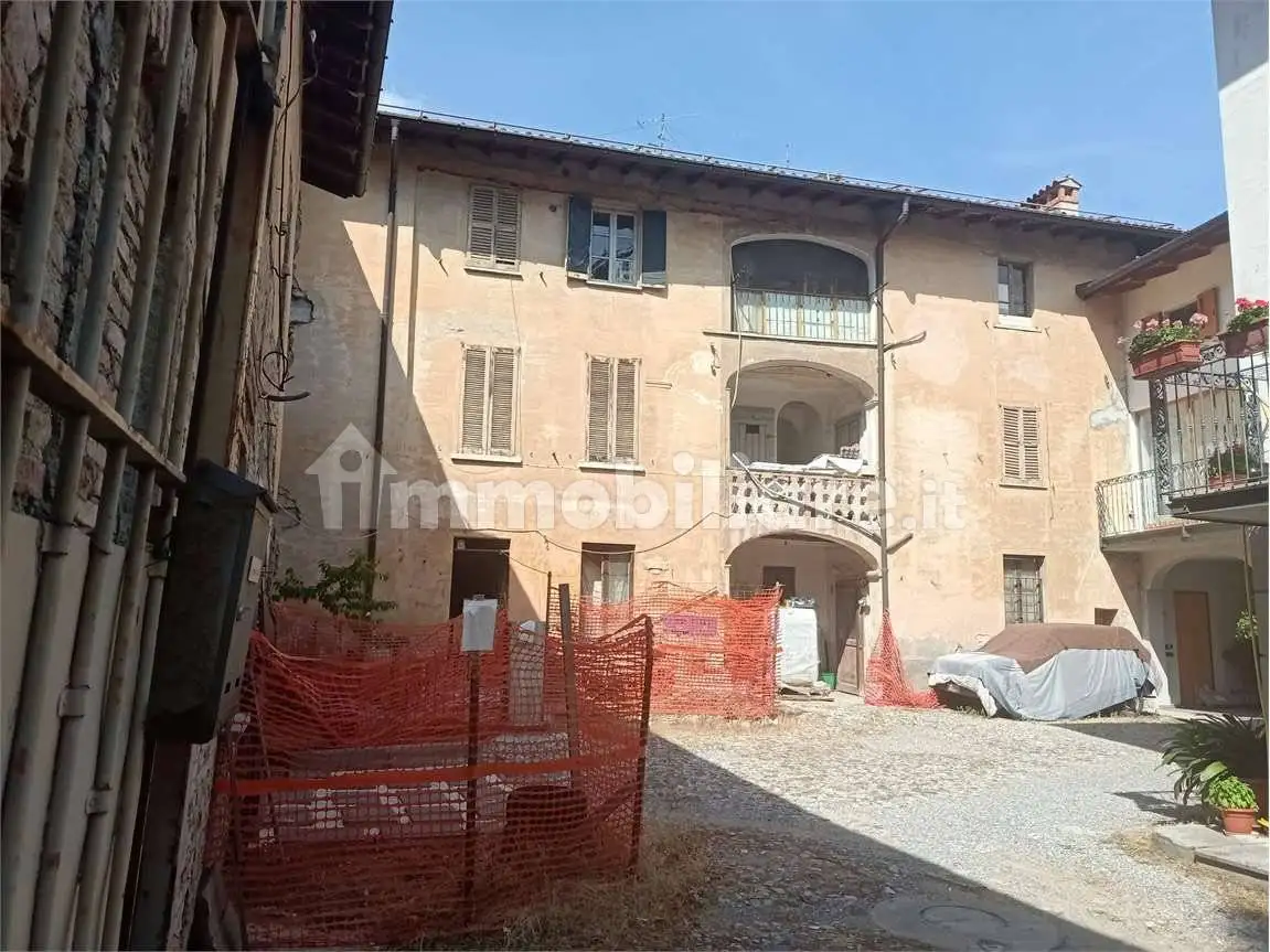 Rustico - Casale in vendita a Viggiù