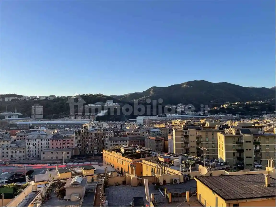 Appartamento in vendita a Genova
