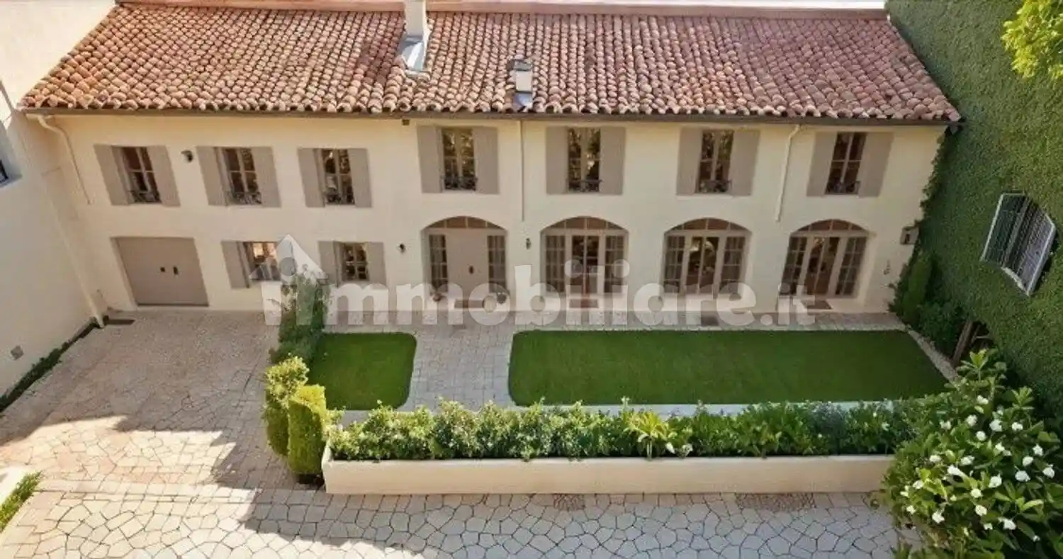 Villa in vendita a Novara