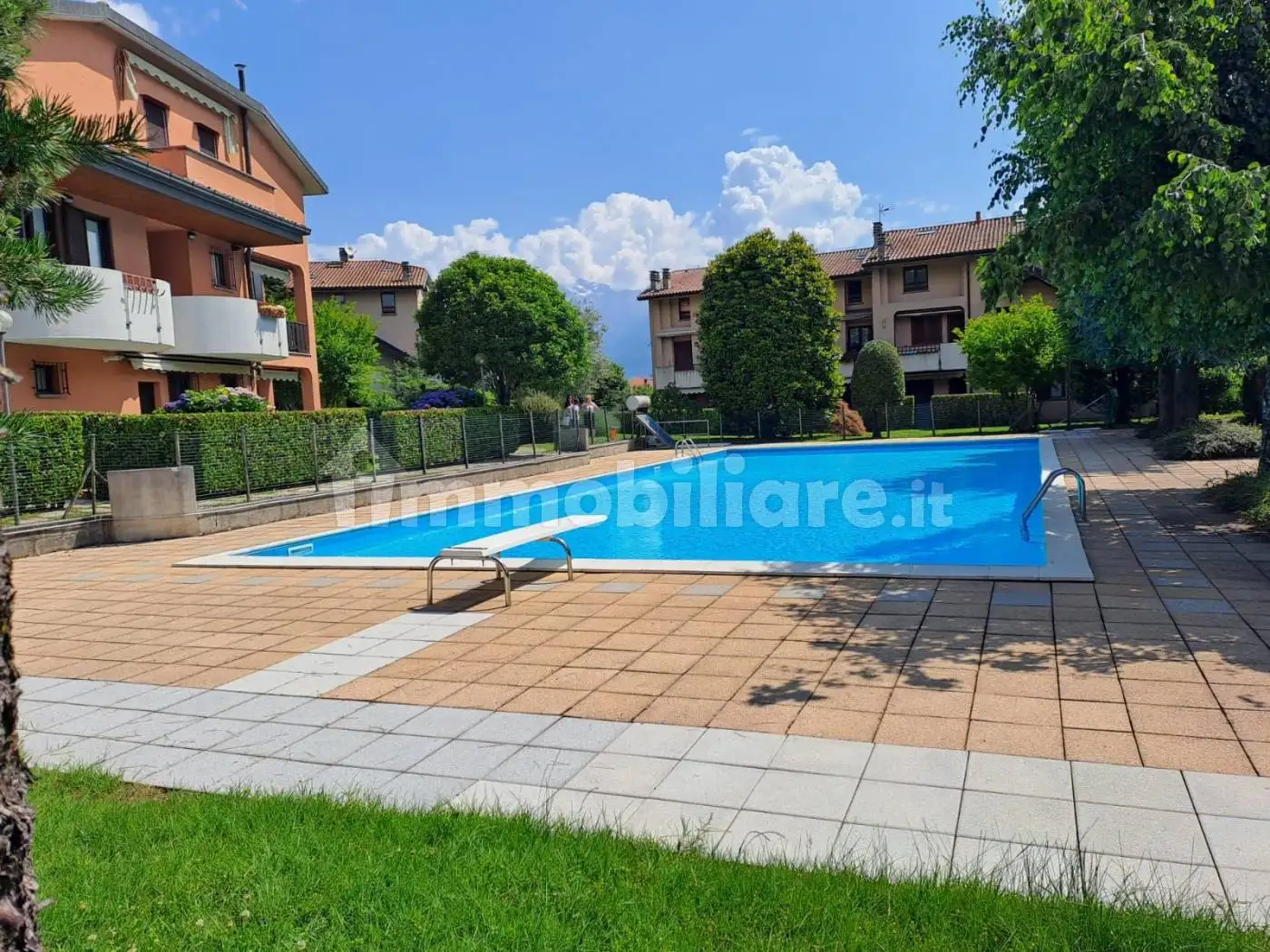 Appartamento in vendita a Domaso